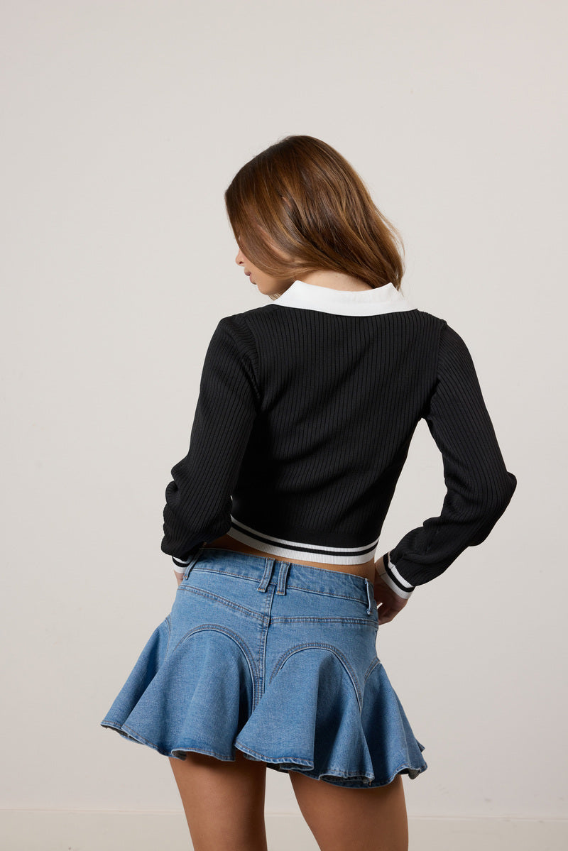 Collared Cropped Graphic Bow Sweater