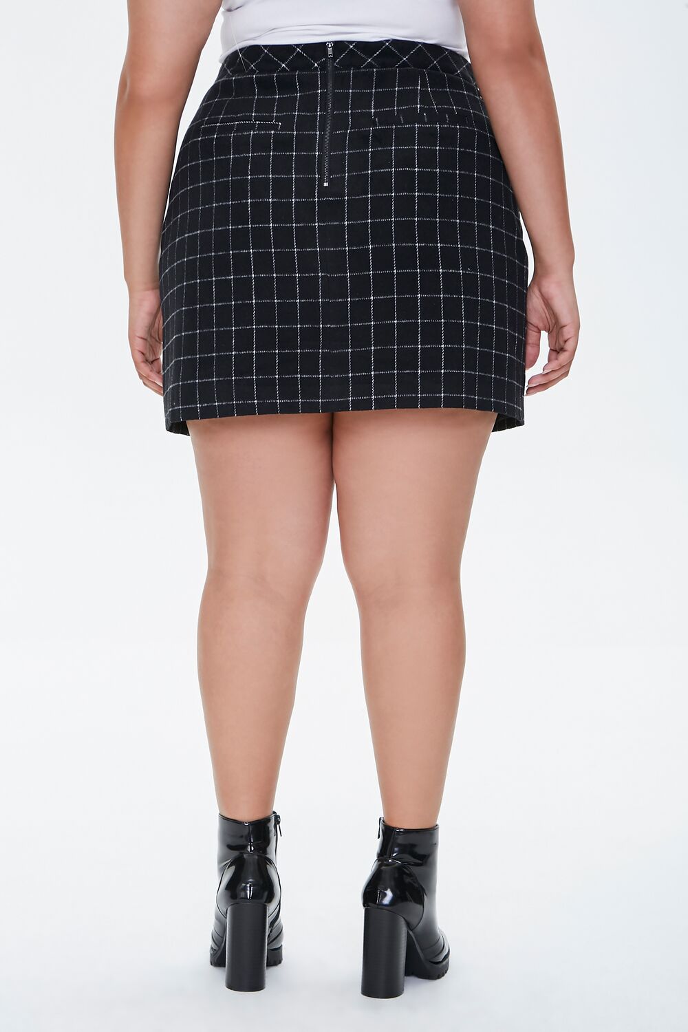 Plus Size Grid Print Mini Skirt
