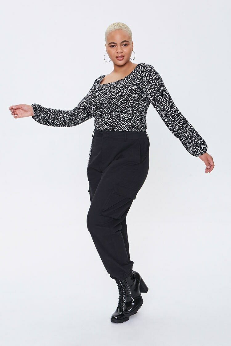 Plus Size Spotted Print Top