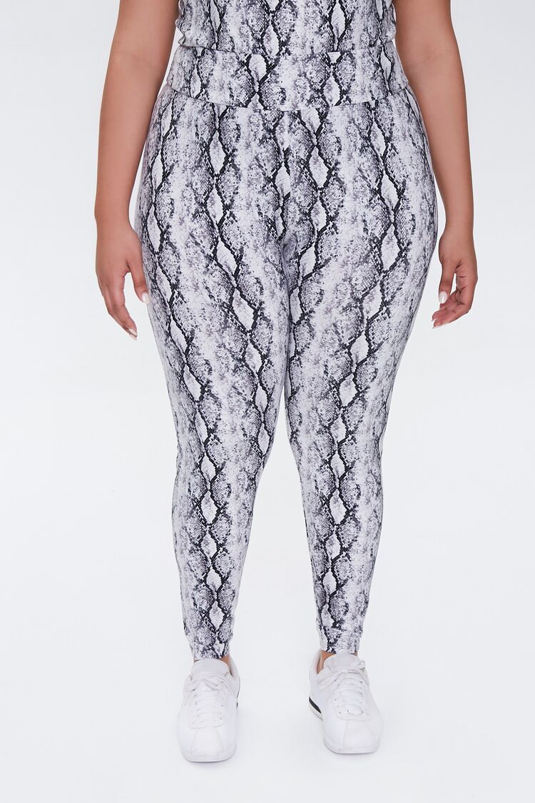 Plus Size Snake Print Leggings