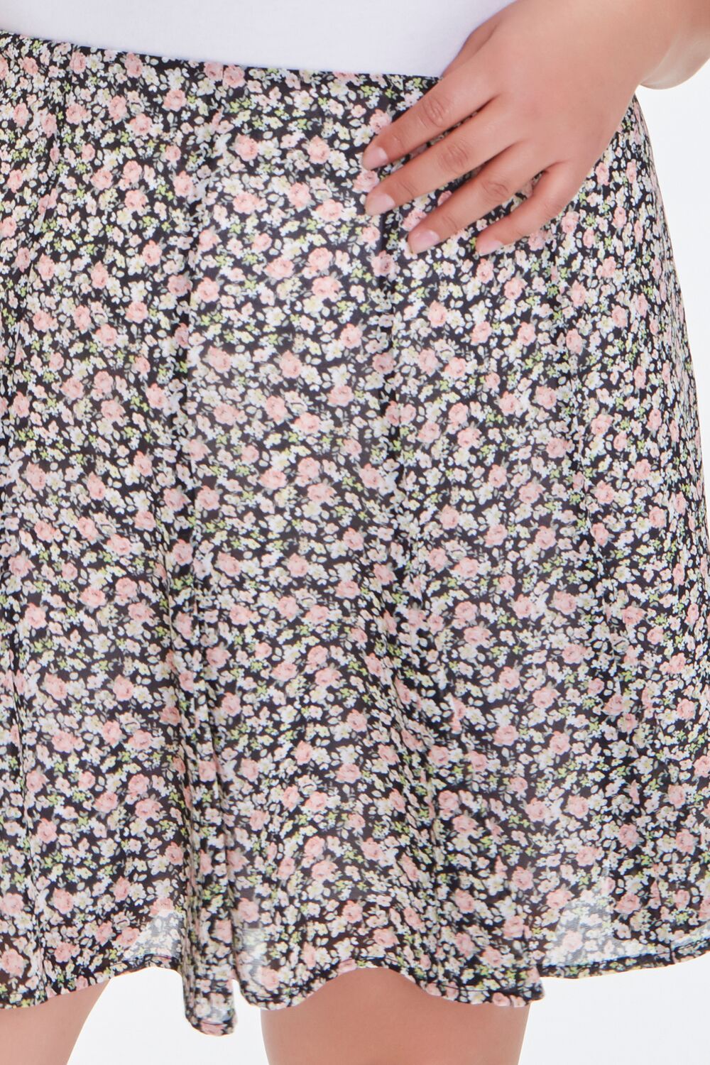 Plus Size Floral Print Mini Skirt