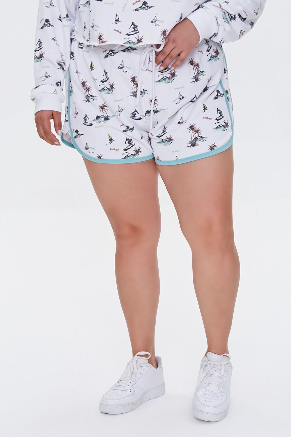 Plus Size Surfer Print Shorts