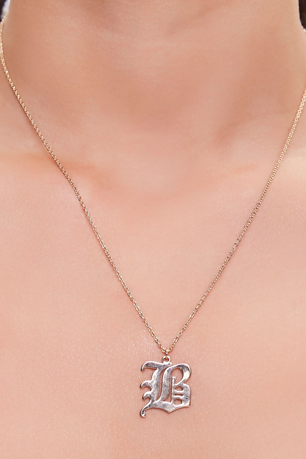 Initial Pendant Chain Necklace