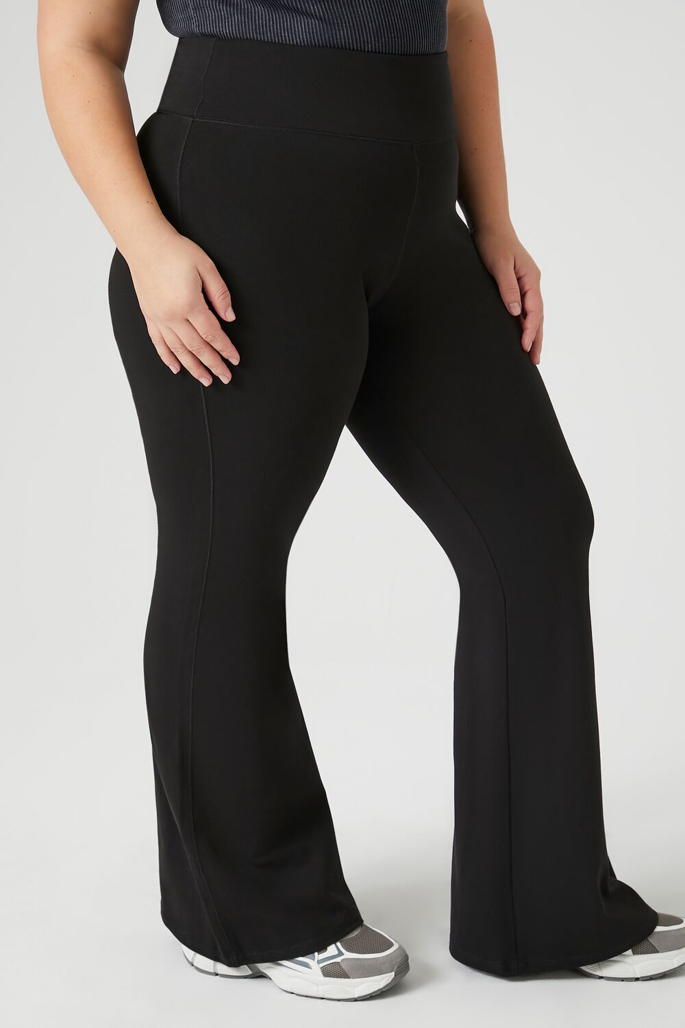 Plus Size High-Rise Flare Leggings