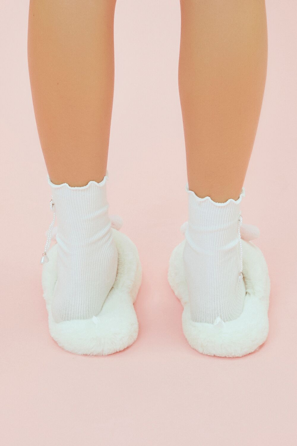 Hello Kitty Bow Indoor Slippers