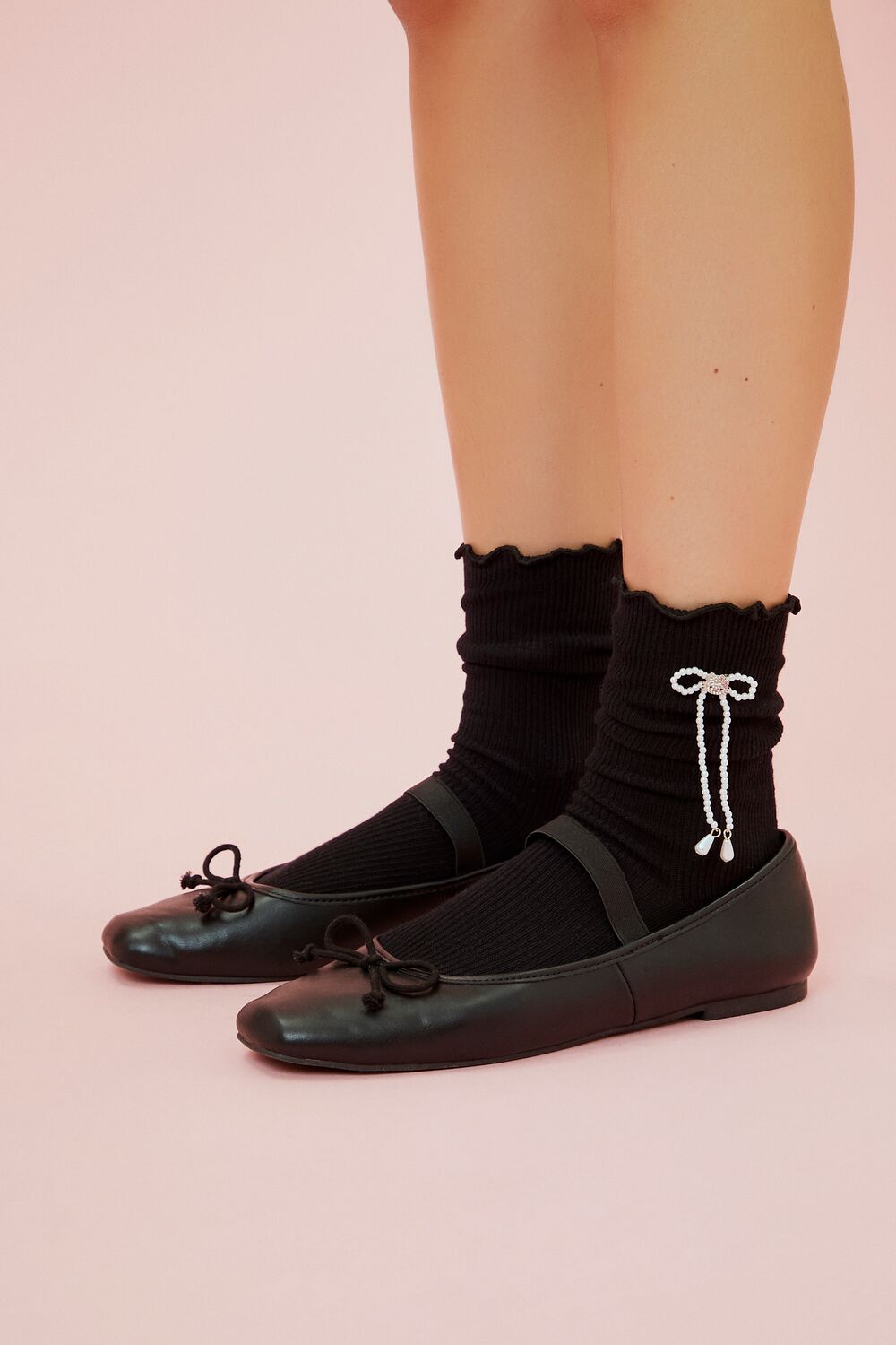 Hello Kitty Bow Crew Socks