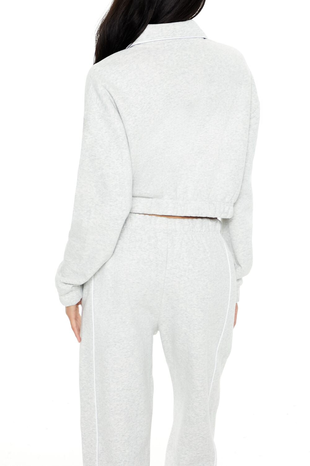 Cropped Fleece Rosette Pullover