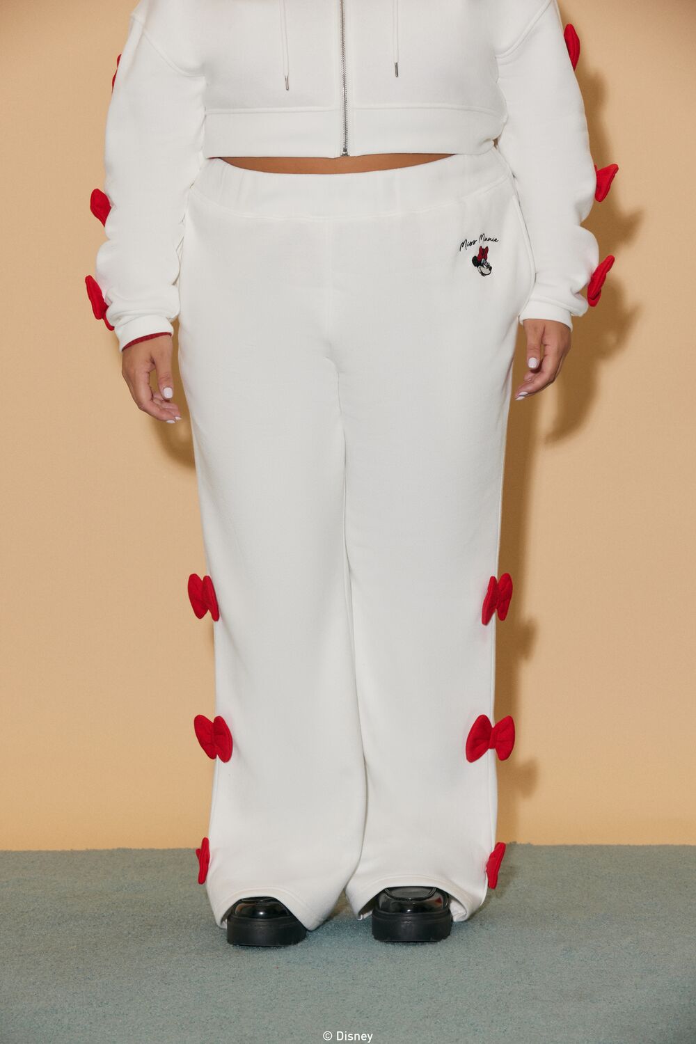 Plus Size Disney Minnie Mouse Bow Sweatpants