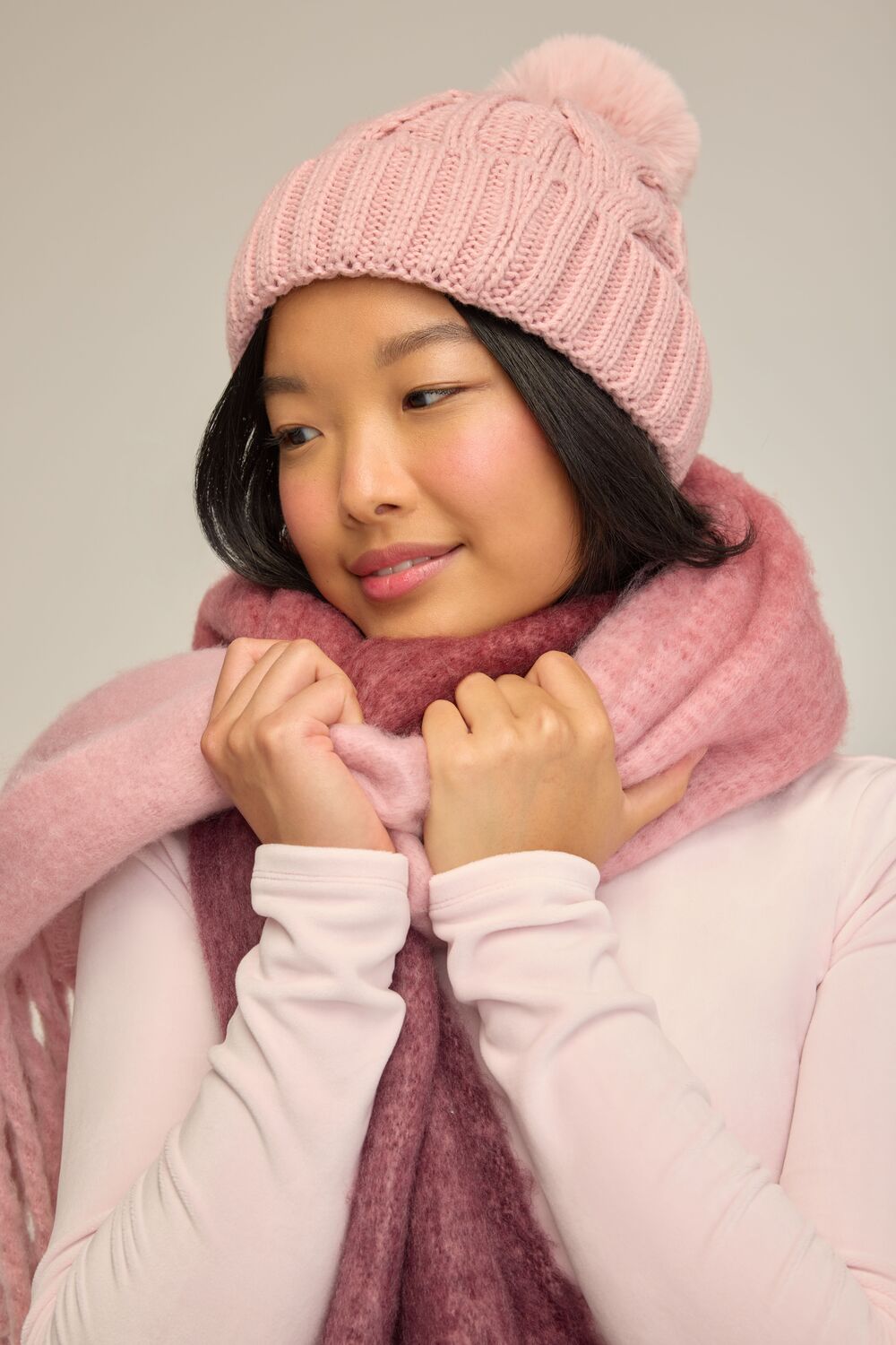 Pom Pom Cable Knit Beanie