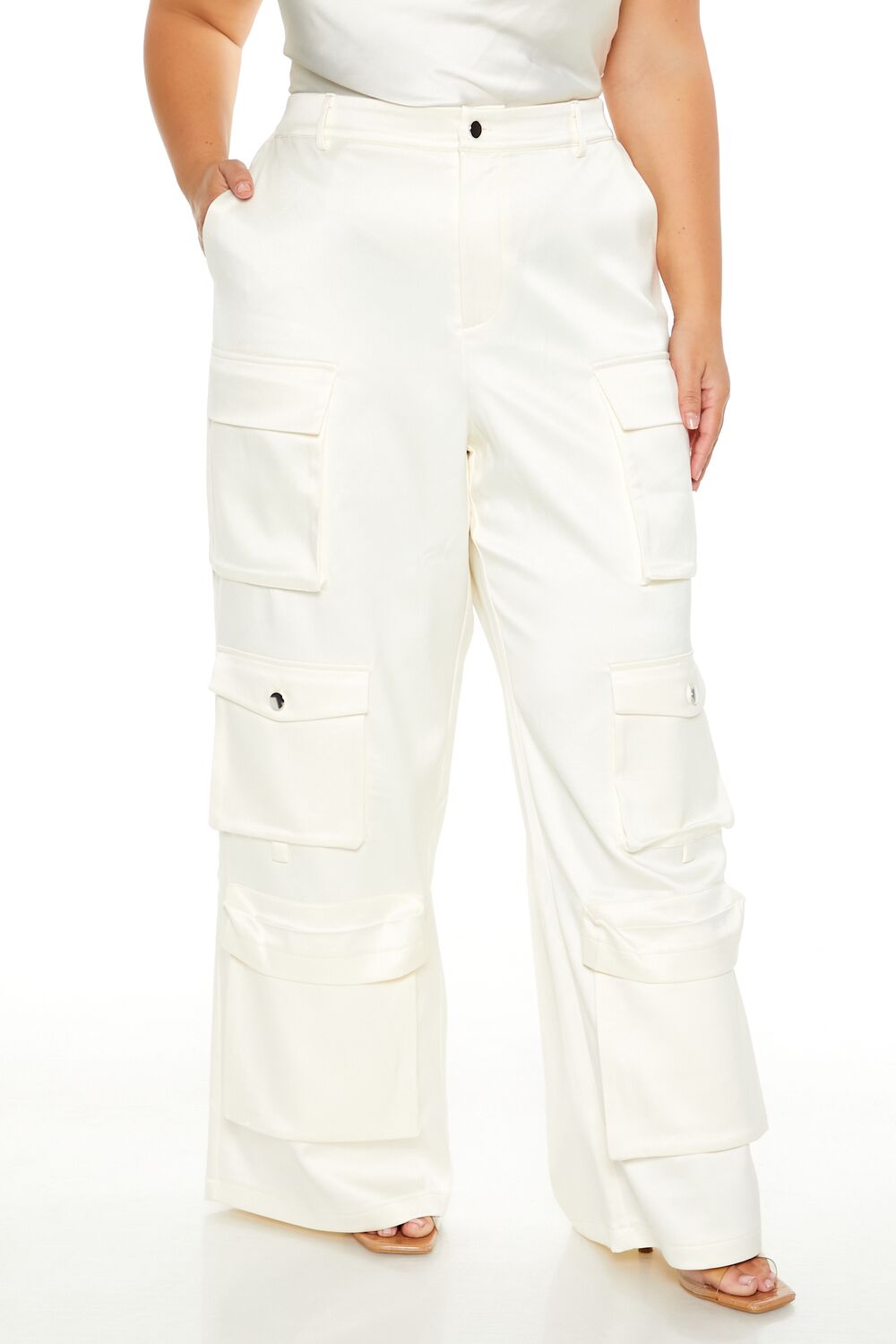 Plus Size Wide-Leg Cargo Pants