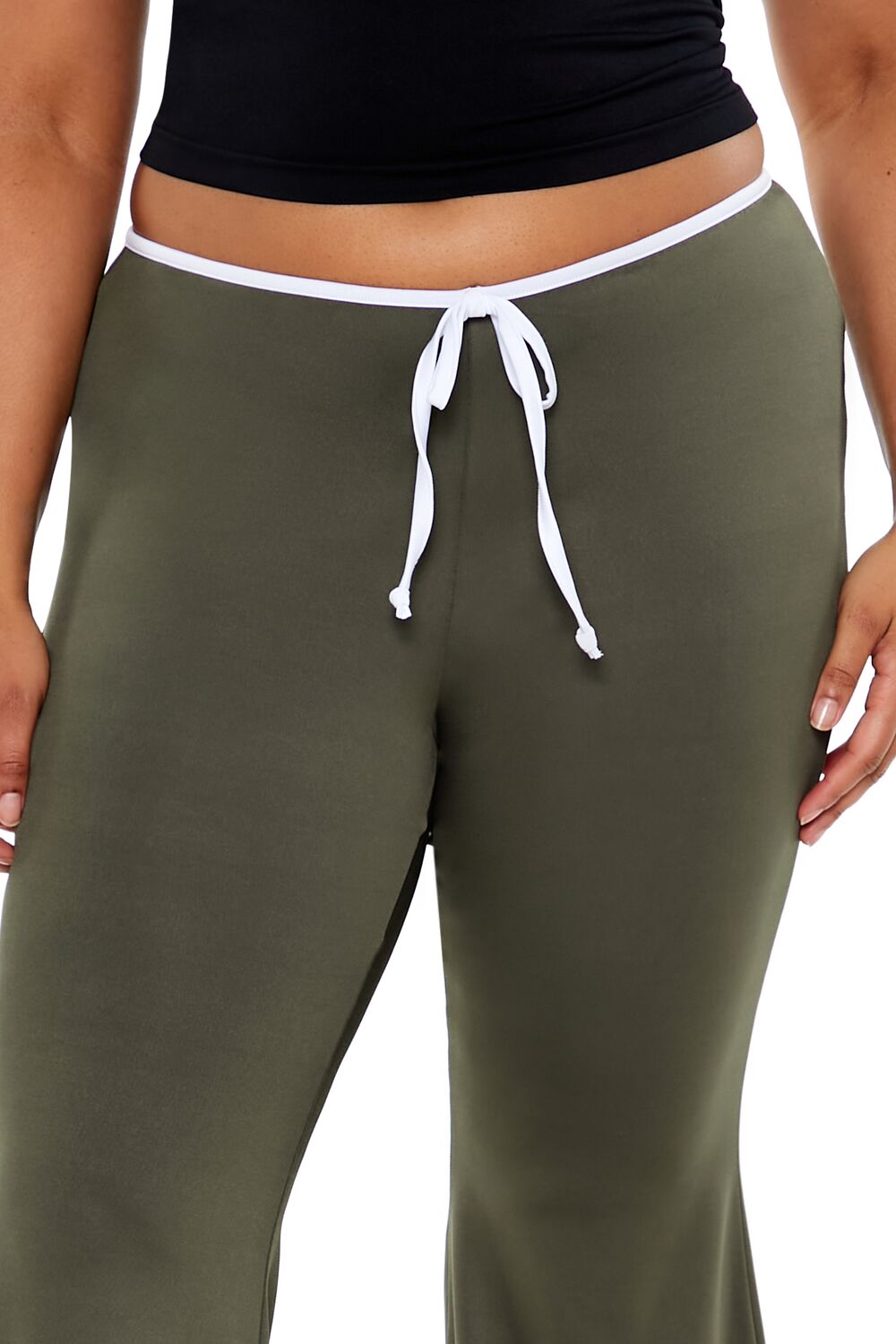 Plus Size Tie-Waist Flare Leggings