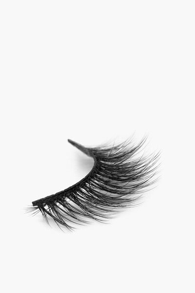 Flutter Lashes - Loveable