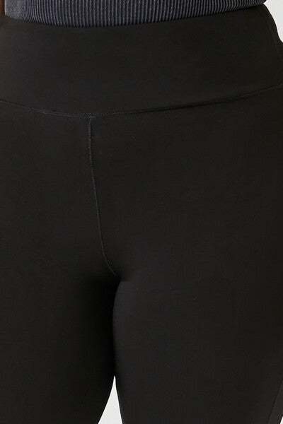 Plus Size High-Rise Flare Leggings
